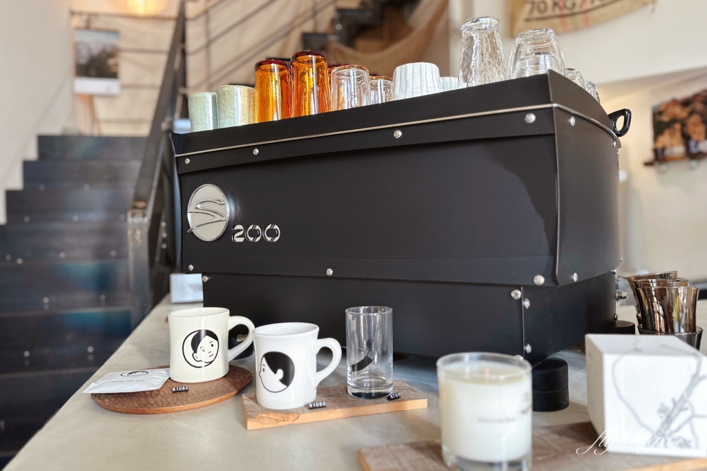 台中烏日｜芃森咖啡 Pansen Coffee．鄰近烏日高鐵站，楽珈咖啡的二店 @飛天璇的口袋