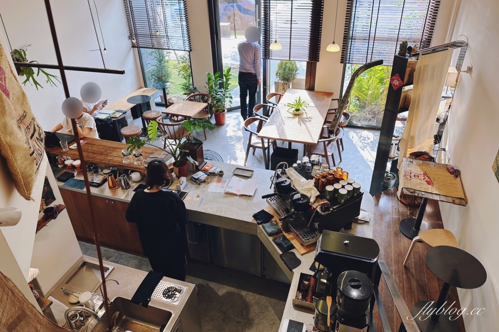 台中烏日｜芃森咖啡 Pansen Coffee．鄰近烏日高鐵站，楽珈咖啡的二店 @飛天璇的口袋