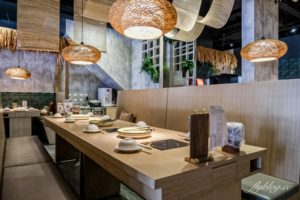 台中北屯｜鍋泰暖泰式南洋火鍋．充滿南洋風情的火鍋店，蔬菜自助吧、飲品、冰淇淋吃到飽 @飛天璇的口袋