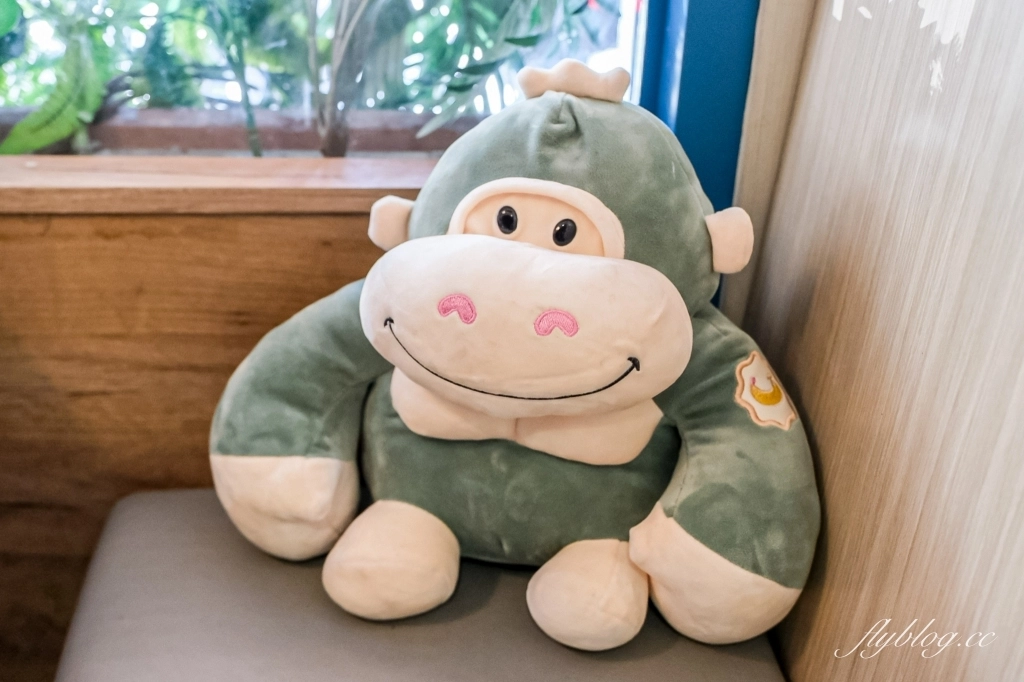 台中北屯｜鍋泰暖泰式南洋火鍋．充滿南洋風情的火鍋店，蔬菜自助吧、飲品、冰淇淋吃到飽 @飛天璇的口袋