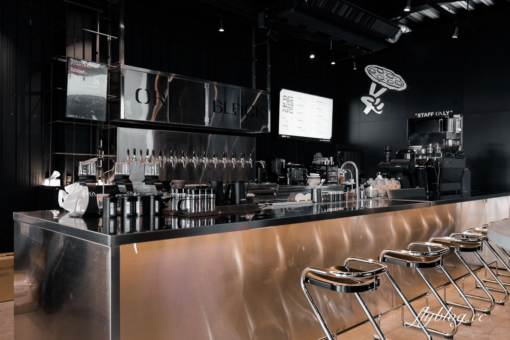 台中北屯｜ORIG BLACK DusK．暗黑系深夜咖啡館，早午餐甜點都好吃 @飛天璇的口袋
