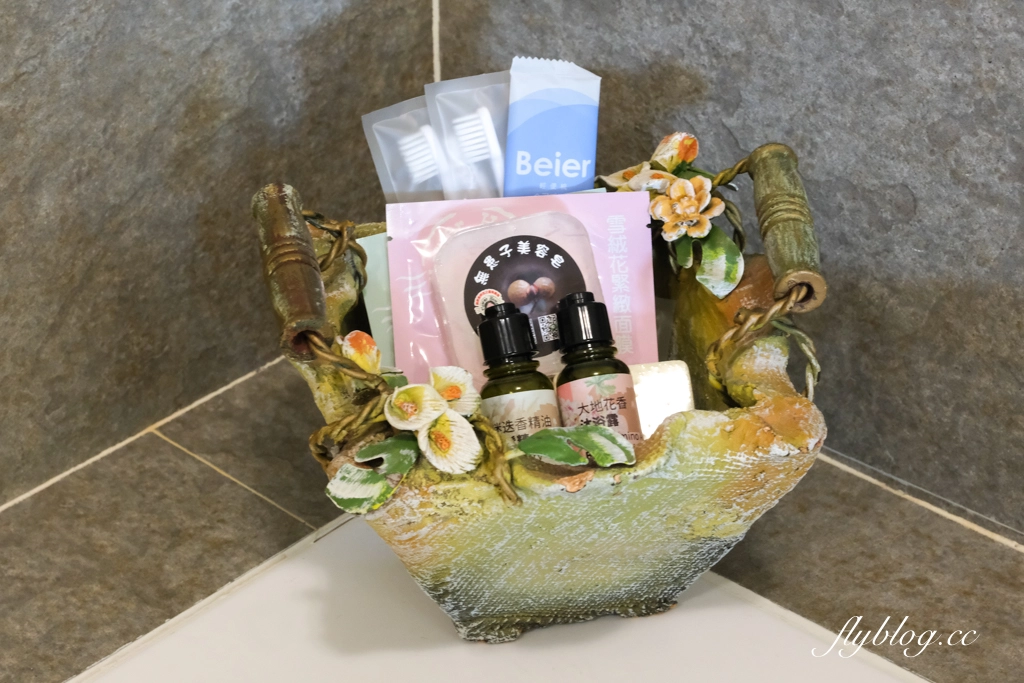 苗栗卓蘭｜花露精油城堡民宿．花露農場住宿區，季節限定繡球花房型 @飛天璇的口袋