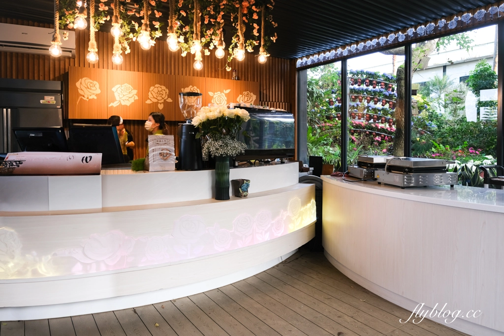 苗栗卓蘭｜花露精油城堡民宿．花露農場住宿區，季節限定繡球花房型 @飛天璇的口袋