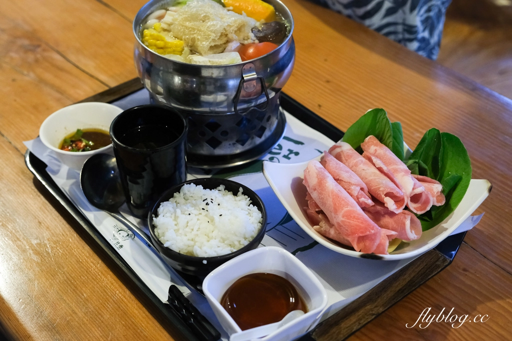 苗栗卓蘭｜花露精油城堡民宿．花露農場住宿區，季節限定繡球花房型 @飛天璇的口袋