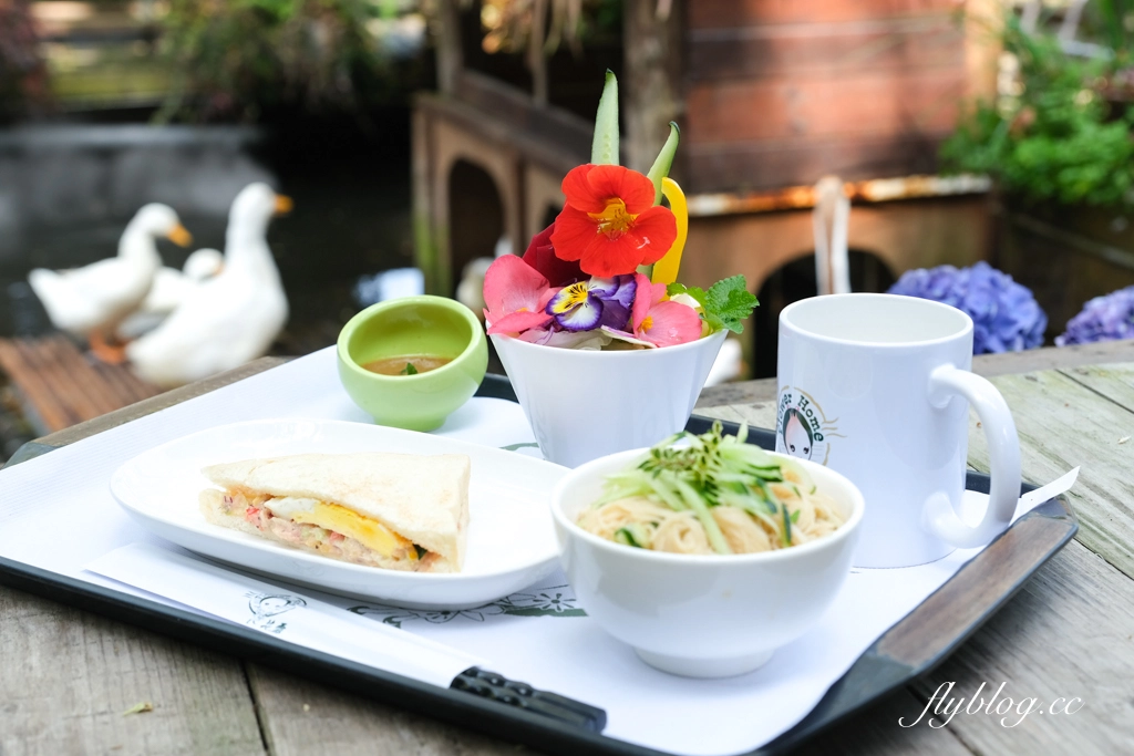 苗栗卓蘭｜花露精油城堡民宿．花露農場住宿區，季節限定繡球花房型 @飛天璇的口袋