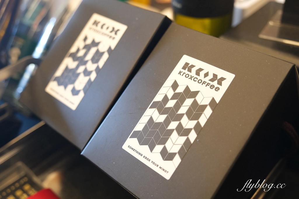 台中北屯｜K2G 48 Warehouse．KroX Coffee 跨蒔咖啡概念店，鐵工廠改建的咖啡館 @飛天璇的口袋