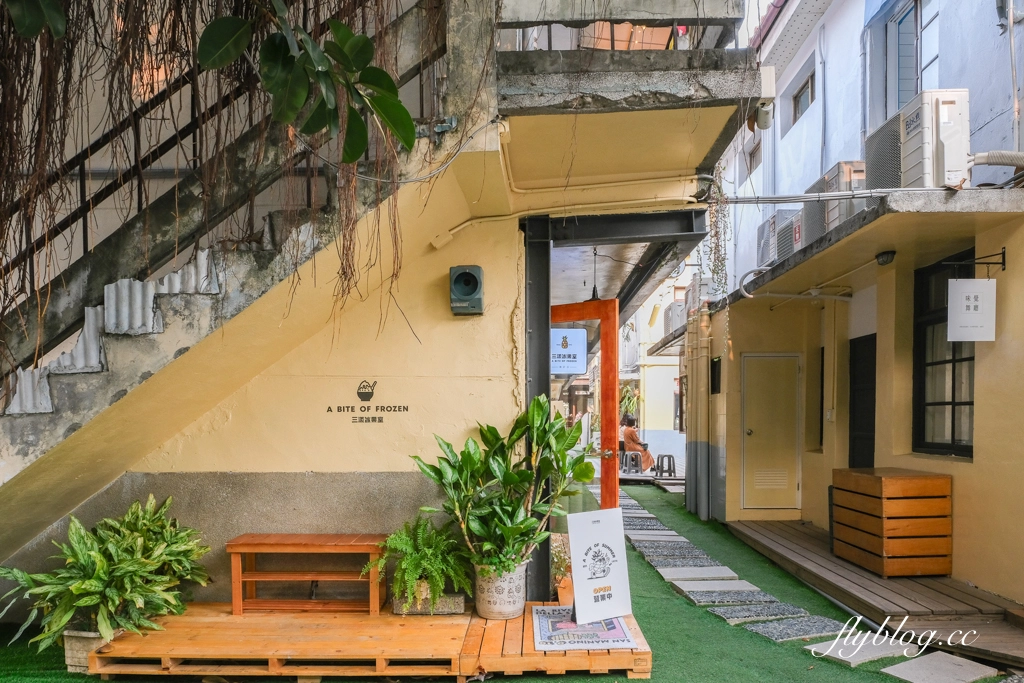 台中西區｜審計新村一日遊．暮暮文創市集、10間小吃美食、文創商品DIY、IG必拍打卡點 @飛天璇的口袋