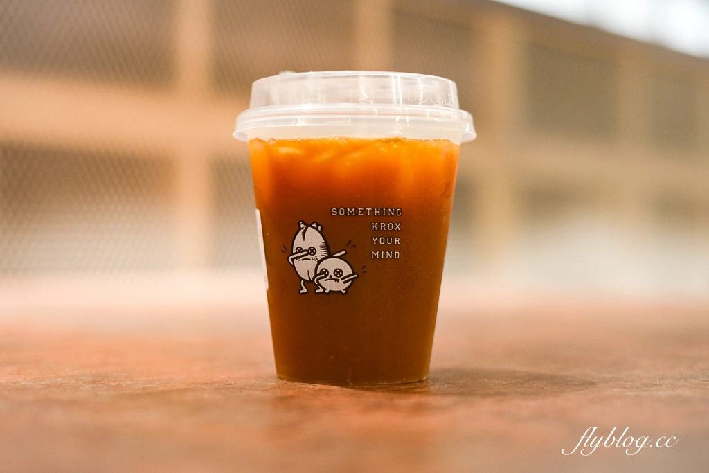 台中北屯｜K2G 48 Warehouse．KroX Coffee 跨蒔咖啡概念店，鐵工廠改建的咖啡館 @飛天璇的口袋