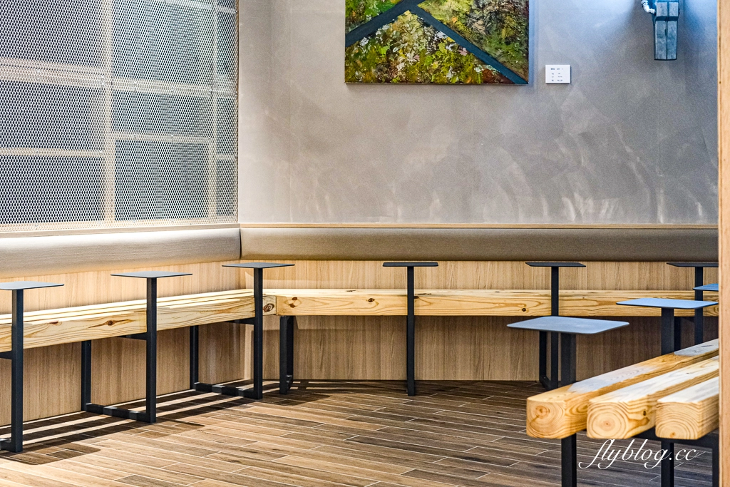 台中北屯｜K2G 48 Warehouse．KroX Coffee 跨蒔咖啡概念店，鐵工廠改建的咖啡館 @飛天璇的口袋