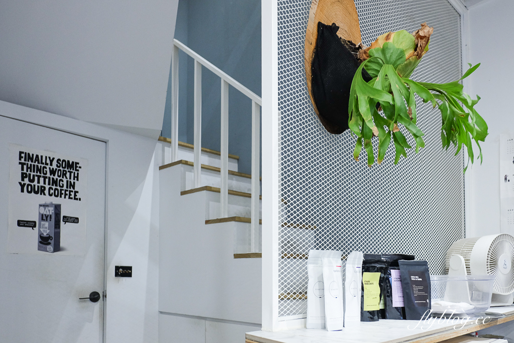 台北中正｜Mountain Kids Coffee Roaster 山小孩咖啡．台北車站咖啡館推薦，坐擁北門百年古蹟 @飛天璇的口袋