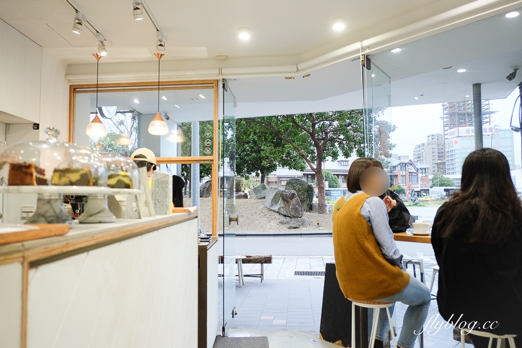 台北中正｜Mountain Kids Coffee Roaster 山小孩咖啡．台北車站咖啡館推薦，坐擁北門百年古蹟 @飛天璇的口袋