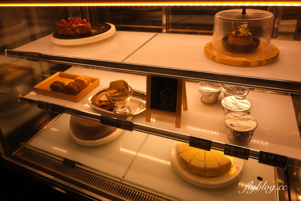 台中東區｜Cuppa FS Cafe 富興店．富興工廠1962裡的咖啡館，舊工廠蛻變成文靜聚落 @飛天璇的口袋