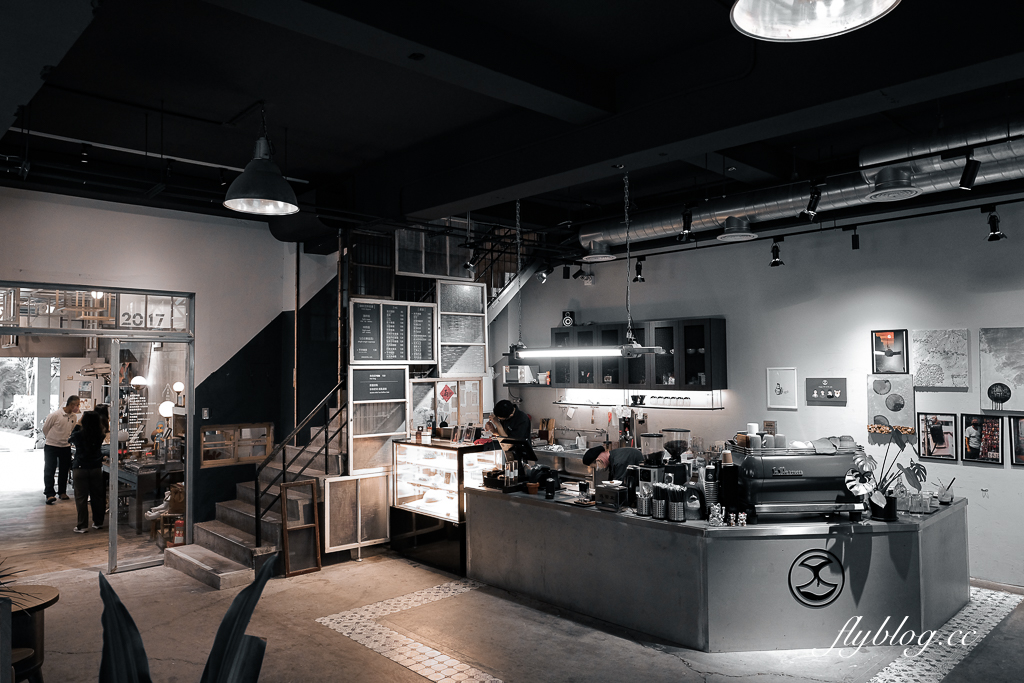 台中東區｜Cuppa FS Cafe 富興店．富興工廠1962裡的咖啡館，舊工廠蛻變成文靜聚落 @飛天璇的口袋