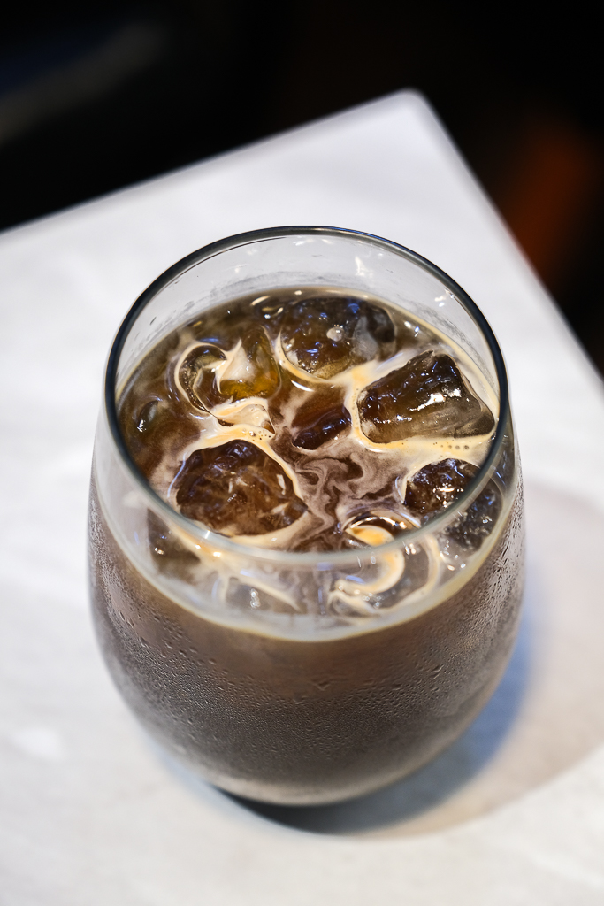 台中東區｜Cuppa FS Cafe 富興店．富興工廠1962裡的咖啡館，舊工廠蛻變成文靜聚落 @飛天璇的口袋