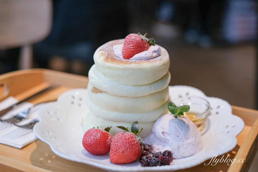 台中梧棲｜Rose House Cafe．古典玫瑰園新品牌，台中三井Outlet甜點下午茶 @飛天璇的口袋