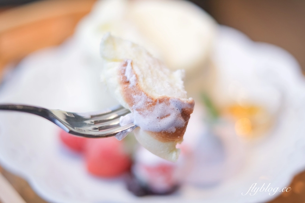 台中梧棲｜Rose House Cafe．古典玫瑰園新品牌，台中三井Outlet甜點下午茶 @飛天璇的口袋