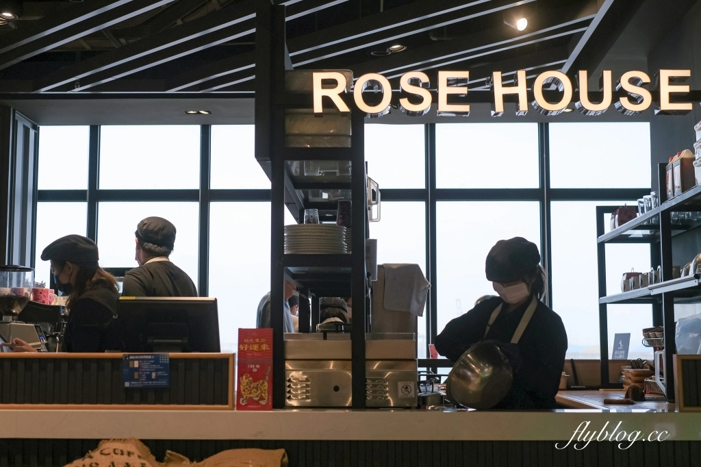 台中梧棲｜Rose House Cafe．古典玫瑰園新品牌，台中三井Outlet甜點下午茶 @飛天璇的口袋