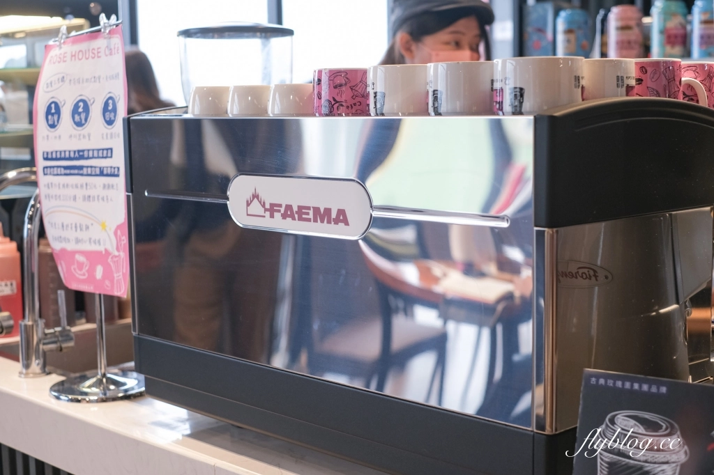 台中梧棲｜Rose House Cafe．古典玫瑰園新品牌，台中三井Outlet甜點下午茶 @飛天璇的口袋