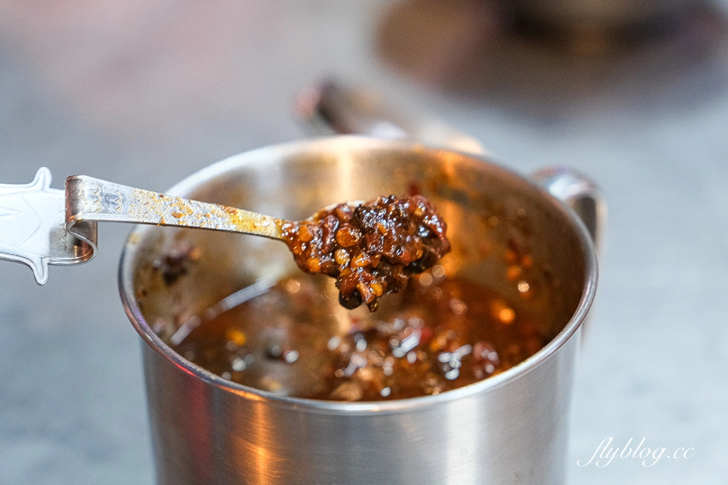 台中西屯|肉燥兄弟魯肉飯.營業到深夜2點宵夜場,從路邊餐車到實體店面 @飛天璇的口袋 台中西屯|肉燥兄弟魯肉飯.營業到深夜2點宵夜場,從路邊餐車到實體店面 @飛天璇的口袋