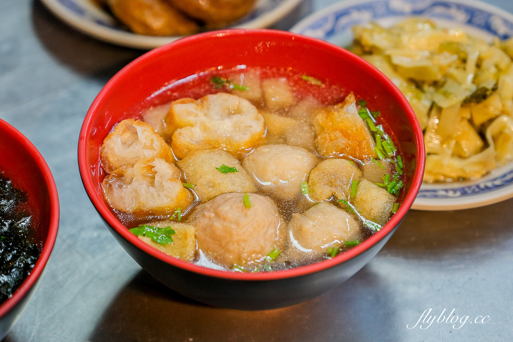台中西屯｜肉燥兄弟魯肉飯．營業到深夜2點宵夜場，從路邊餐車到實體店面 @飛天璇的口袋