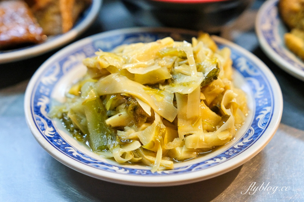 台中西屯|肉燥兄弟魯肉飯.營業到深夜2點宵夜場,從路邊餐車到實體店面 @飛天璇的口袋 台中西屯|肉燥兄弟魯肉飯.營業到深夜2點宵夜場,從路邊餐車到實體店面 @飛天璇的口袋