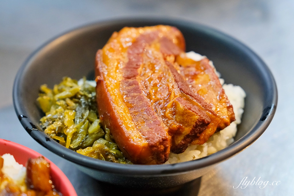 台中西屯|肉燥兄弟魯肉飯.營業到深夜2點宵夜場,從路邊餐車到實體店面 @飛天璇的口袋 台中西屯|肉燥兄弟魯肉飯.營業到深夜2點宵夜場,從路邊餐車到實體店面 @飛天璇的口袋