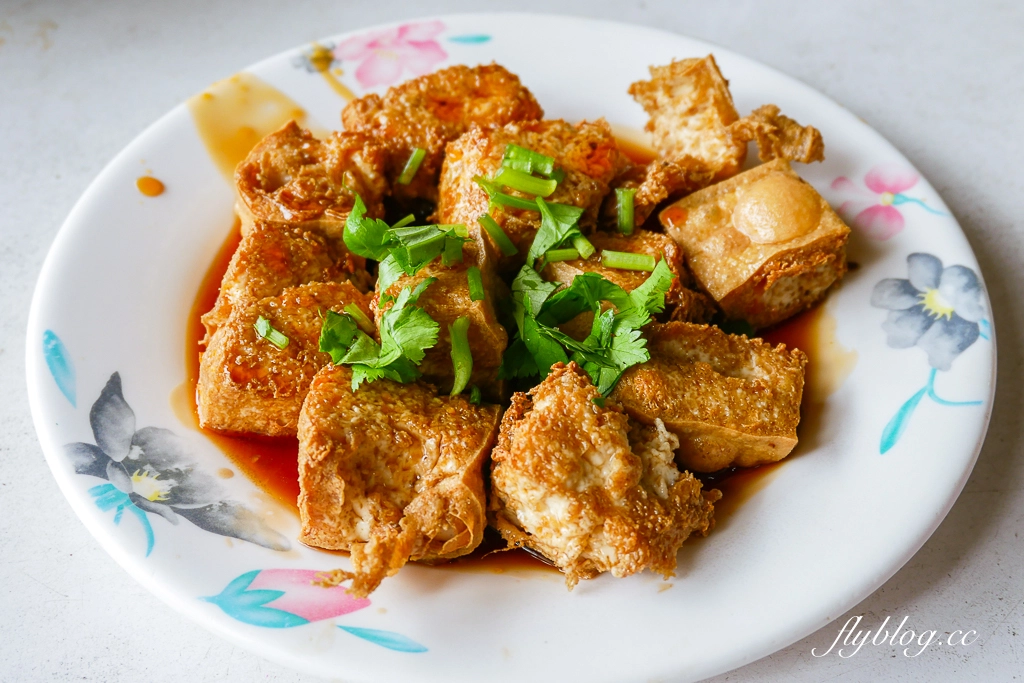 台中北區｜嘉義香菇肉焿．24小時營業爌肉飯，台中東興市場入口處 @飛天璇的口袋