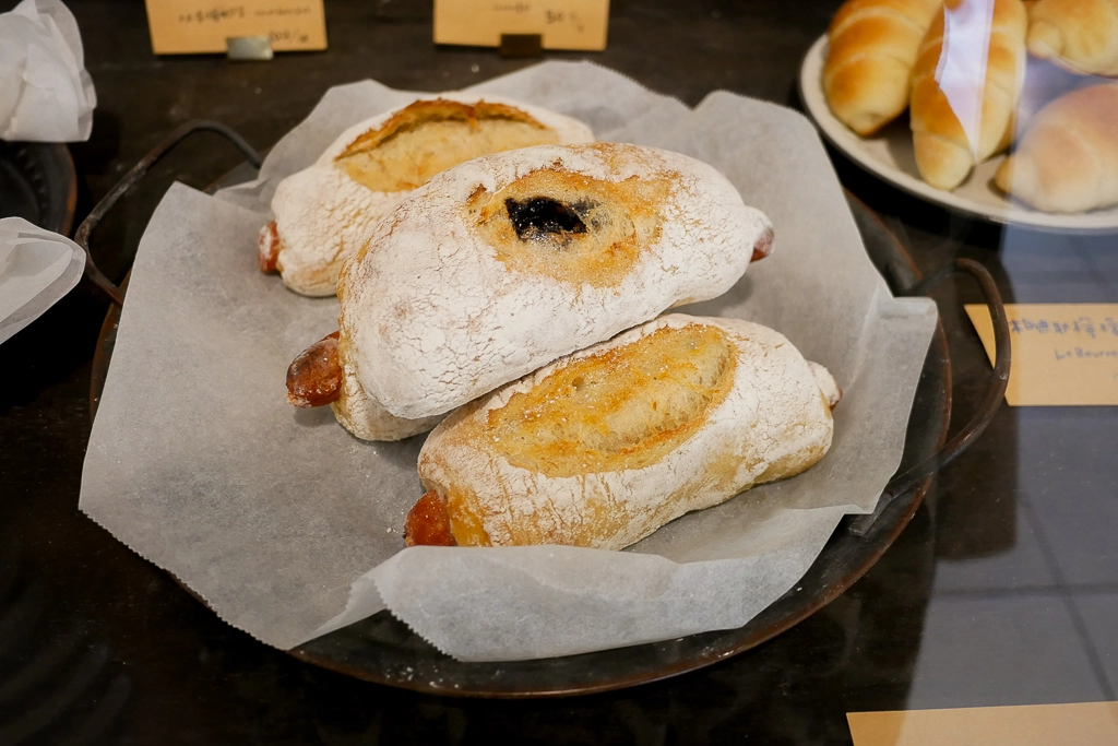 彰化溪州｜濁水溪旁邊．旅法烘焙師回鄉開的麵包店，營業時間以FB和IG公告為主 @飛天璇的口袋