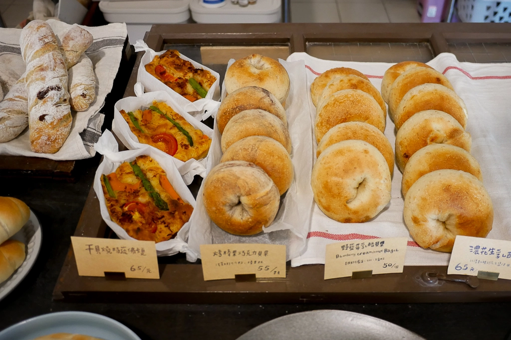 彰化溪州｜濁水溪旁邊．旅法烘焙師回鄉開的麵包店，營業時間以FB和IG公告為主 @飛天璇的口袋