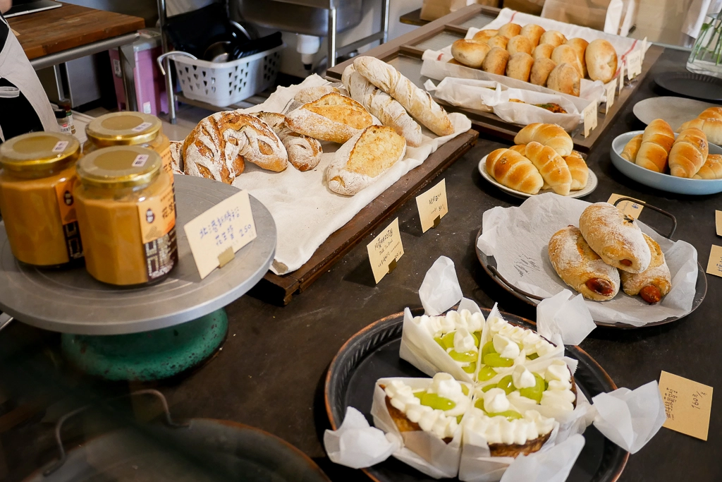 彰化溪州｜濁水溪旁邊．旅法烘焙師回鄉開的麵包店，營業時間以FB和IG公告為主 @飛天璇的口袋