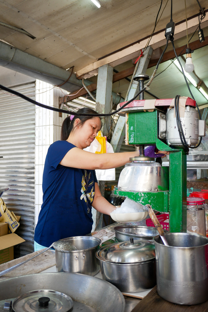 彰化溪州｜古早味圓仔冰．賣了快100年的冰店，溪州市場古早味美食 @飛天璇的口袋