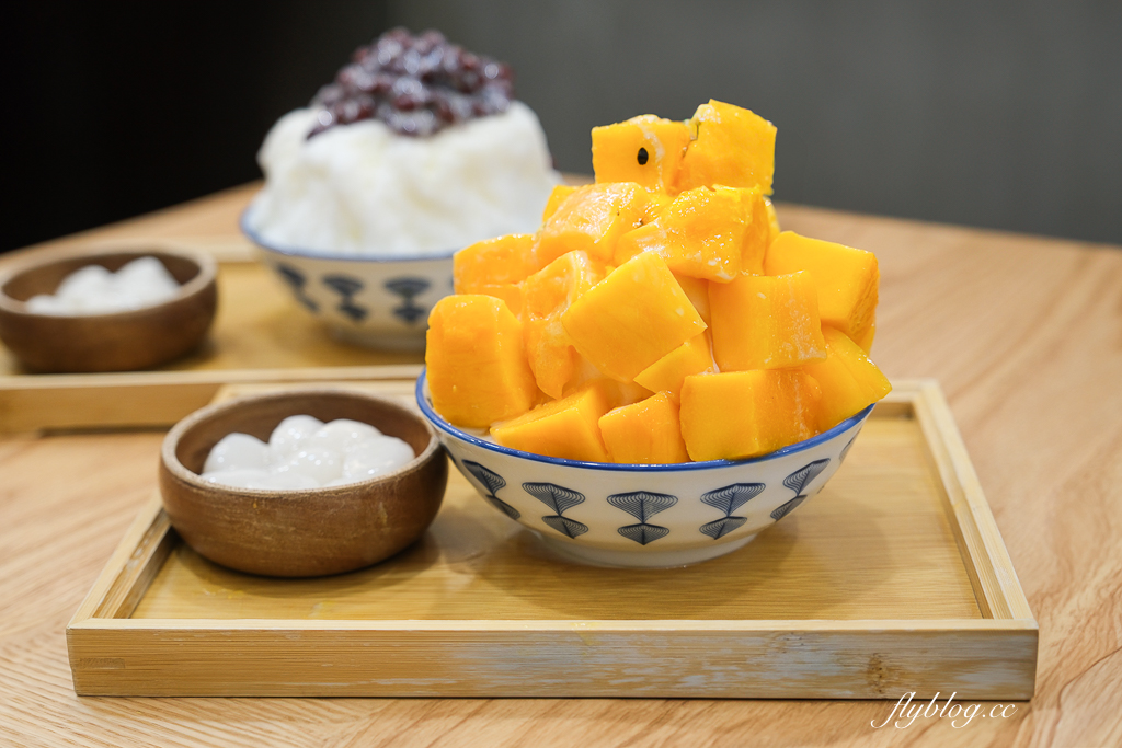 台中北區｜嘉良冰鎮 梅亭參店．太平生意最好的冰店進軍市區，40年老字號的古早味剉冰 @飛天璇的口袋