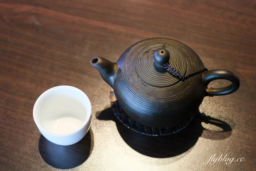 台中南屯｜東方龍古味今品料理．唯一台中米其林指南推薦燒鵝，經典台菜融入新創意 @飛天璇的口袋