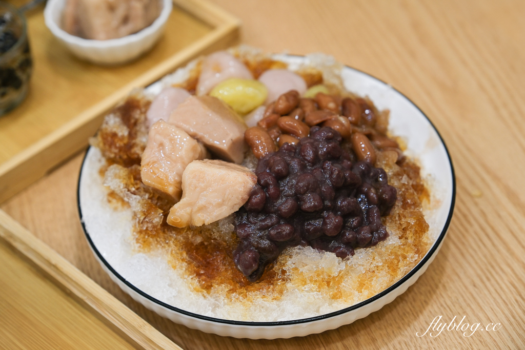 台中北區｜嘉良冰鎮 梅亭參店．太平生意最好的冰店進軍市區，40年老字號的古早味剉冰 @飛天璇的口袋