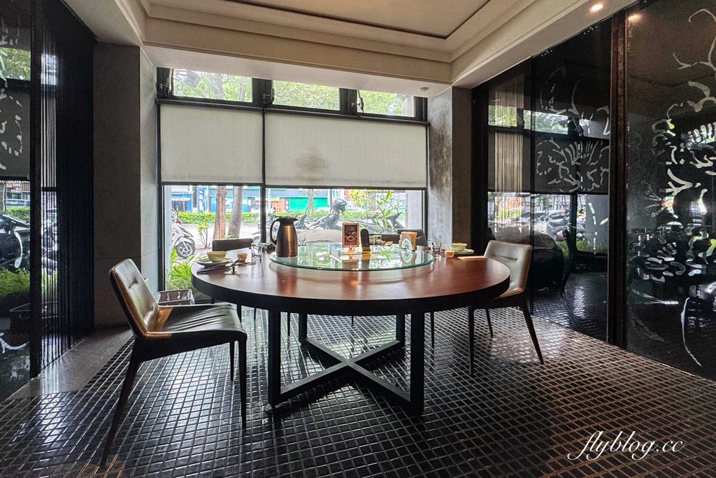 台中南屯｜東方龍古味今品料理．唯一台中米其林指南推薦燒鵝，經典台菜融入新創意 @飛天璇的口袋