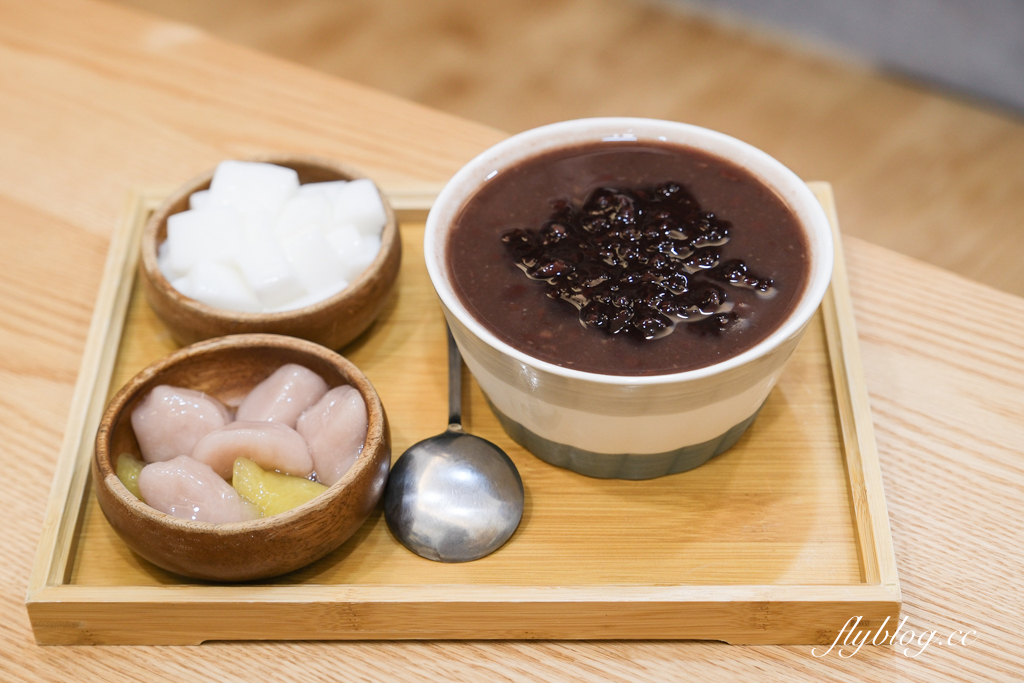 台中北區｜嘉良冰鎮 梅亭參店．太平生意最好的冰店進軍市區，40年老字號的古早味剉冰 @飛天璇的口袋