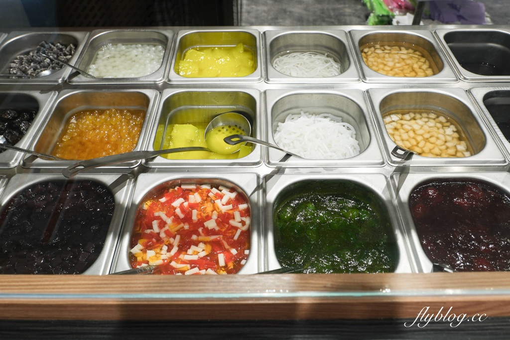 台中北區｜嘉良冰鎮 梅亭參店．太平生意最好的冰店進軍市區，40年老字號的古早味剉冰 @飛天璇的口袋