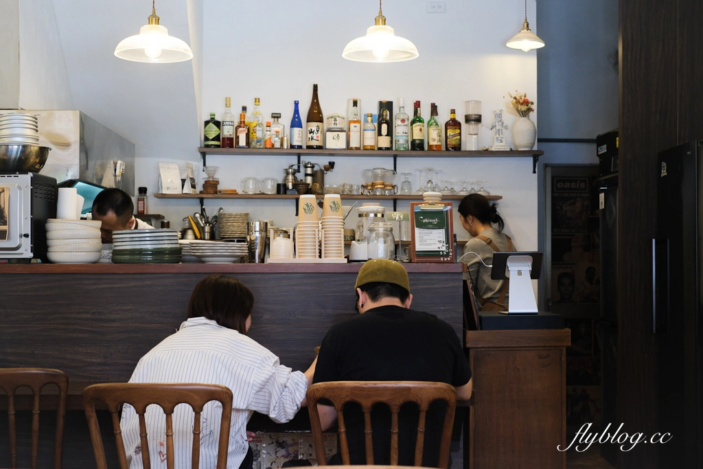 台中北區｜Glimmer Cafe．全天候供應早午餐，吃得到打拋豬和義大利麵 @飛天璇的口袋
