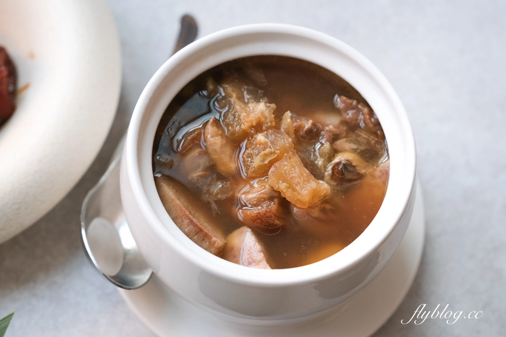 台中西屯｜蒔瀞 CHER AQUA．隱身台中歌劇院裡，超美的台菜餐廳 @飛天璇的口袋