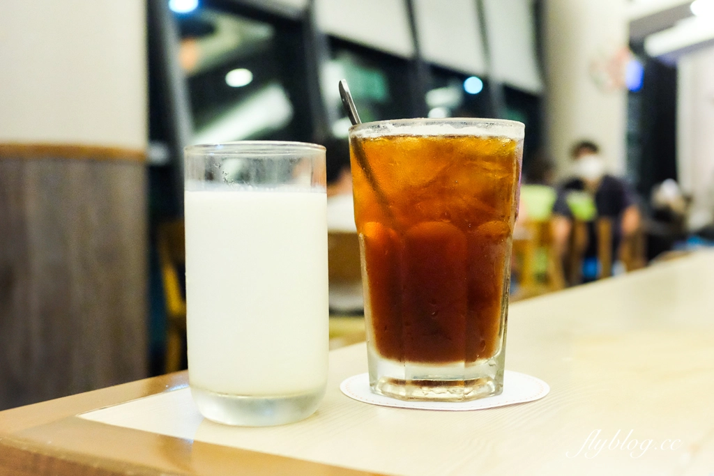 台中烏日｜樂雅樂餐廳．吃得到日式和西式早餐，搭高鐵前先來填飽肚子吧 @飛天璇的口袋