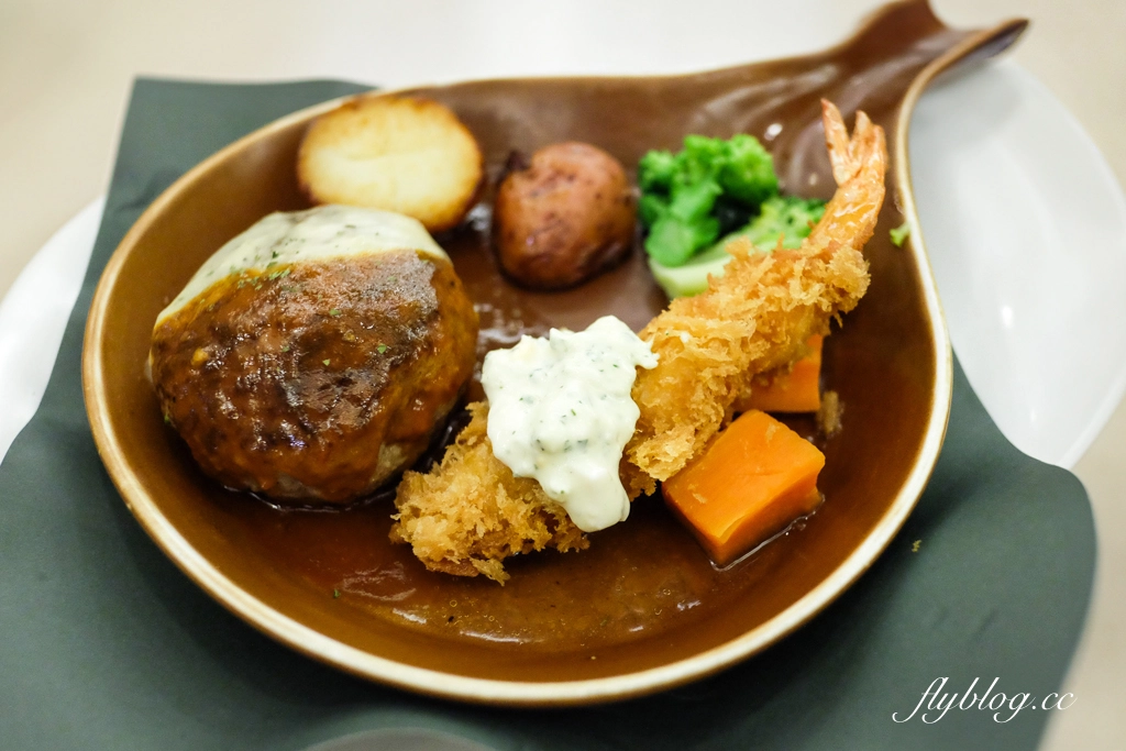 台中烏日｜樂雅樂餐廳．吃得到日式和西式早餐，搭高鐵前先來填飽肚子吧 @飛天璇的口袋