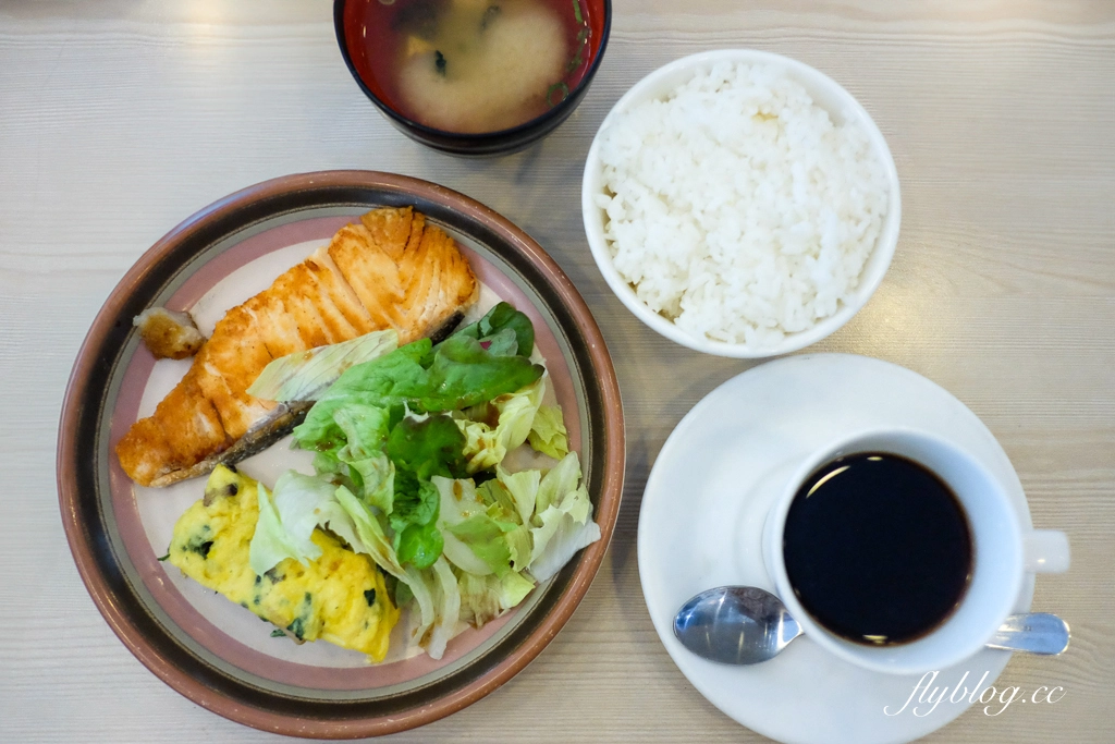 台中烏日｜樂雅樂餐廳．吃得到日式和西式早餐，搭高鐵前先來填飽肚子吧 @飛天璇的口袋