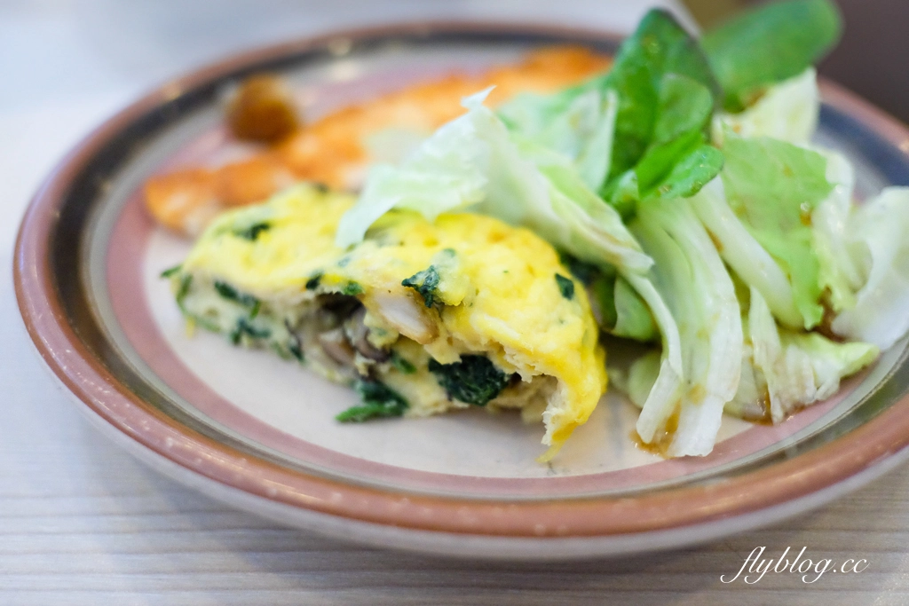 台中烏日｜樂雅樂餐廳．吃得到日式和西式早餐，搭高鐵前先來填飽肚子吧 @飛天璇的口袋