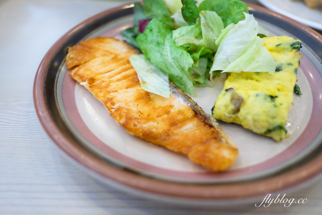 台中烏日｜樂雅樂餐廳．吃得到日式和西式早餐，搭高鐵前先來填飽肚子吧 @飛天璇的口袋
