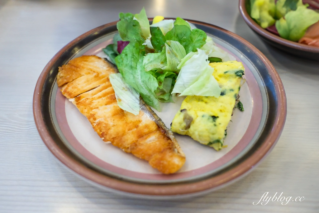 台中烏日｜樂雅樂餐廳．吃得到日式和西式早餐，搭高鐵前先來填飽肚子吧 @飛天璇的口袋