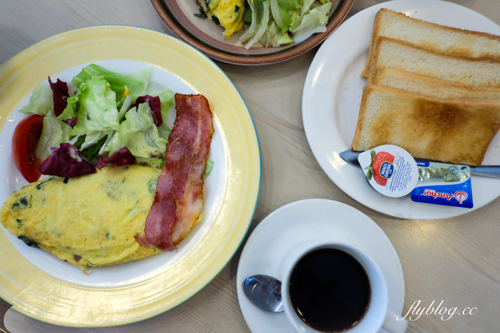 台中烏日｜樂雅樂餐廳．吃得到日式和西式早餐，搭高鐵前先來填飽肚子吧 @飛天璇的口袋