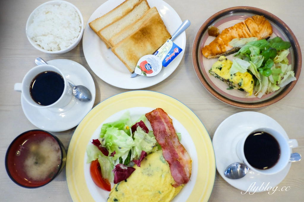 台中烏日｜樂雅樂餐廳．吃得到日式和西式早餐，搭高鐵前先來填飽肚子吧 @飛天璇的口袋