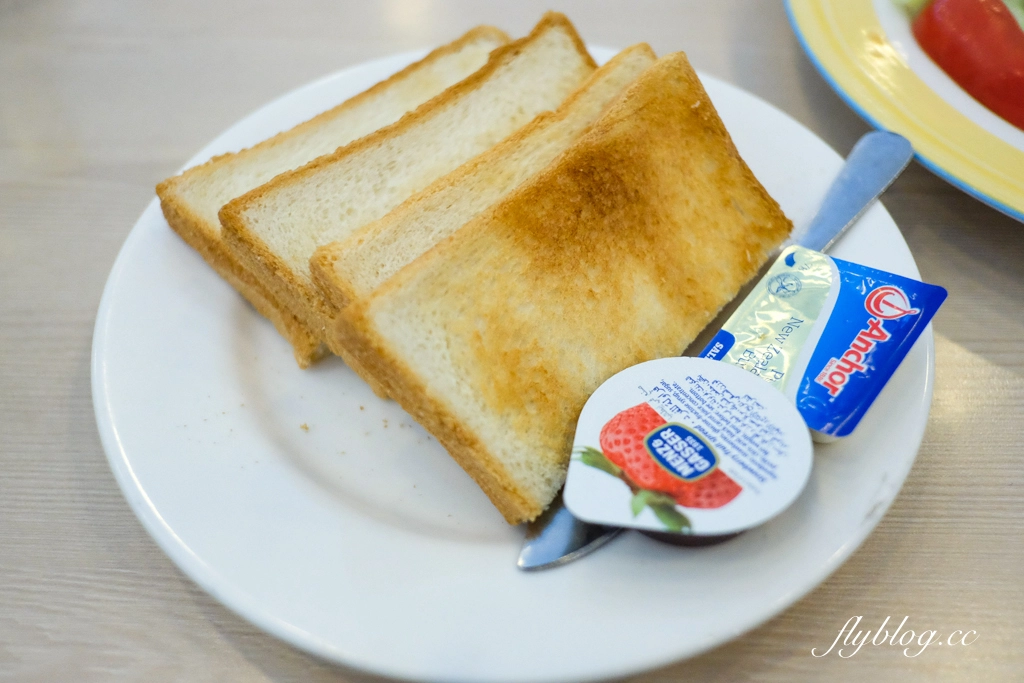 台中烏日｜樂雅樂餐廳．吃得到日式和西式早餐，搭高鐵前先來填飽肚子吧 @飛天璇的口袋