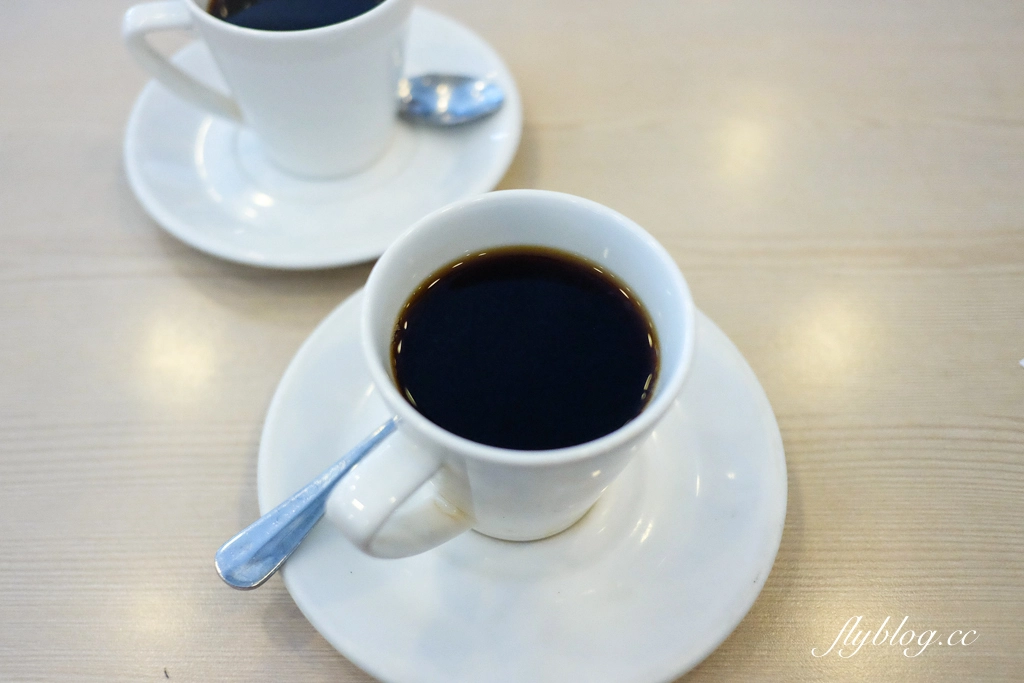 台中烏日｜樂雅樂餐廳．吃得到日式和西式早餐，搭高鐵前先來填飽肚子吧 @飛天璇的口袋