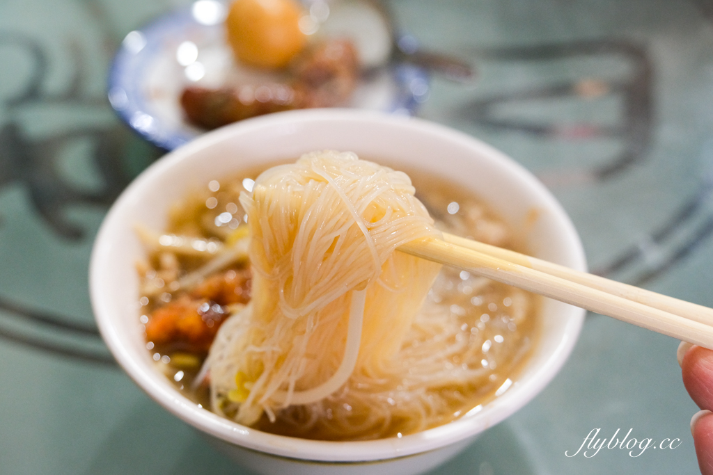 彰化鹿港｜龍山魷魚肉羹．鹿港在地50年老店，觀光客必吃美食 @飛天璇的口袋